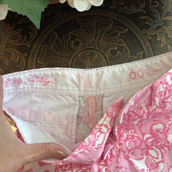 Lilly Pulitzer Buttercup Short - She’s A Fox Pink & White Sz 00 - Picture 3 of 5